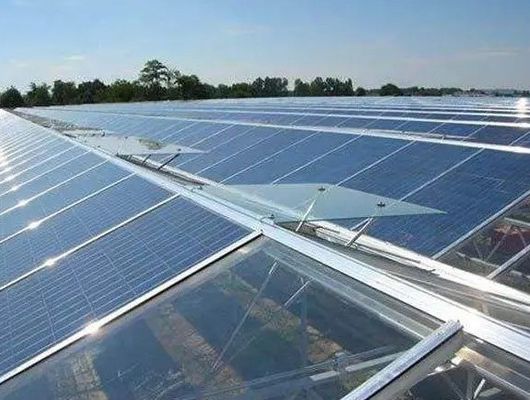 6/9.6/12metros Invernaderos fotovoltaicos de una sola/múltiplas extensiones para iluminar el campo