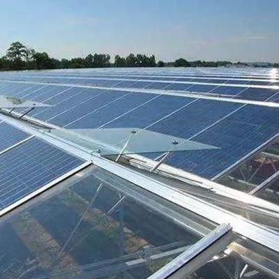Sistema fotovoltaico para invernaderos comerciales con película de plástico PE/Po para la agricultura sostenible