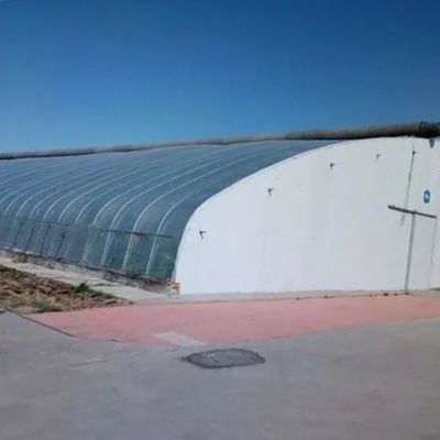Estructura de tubería de acero galvanizado con sumergimiento en caliente Método de cultivo de túneles Invernadero fotovoltaico